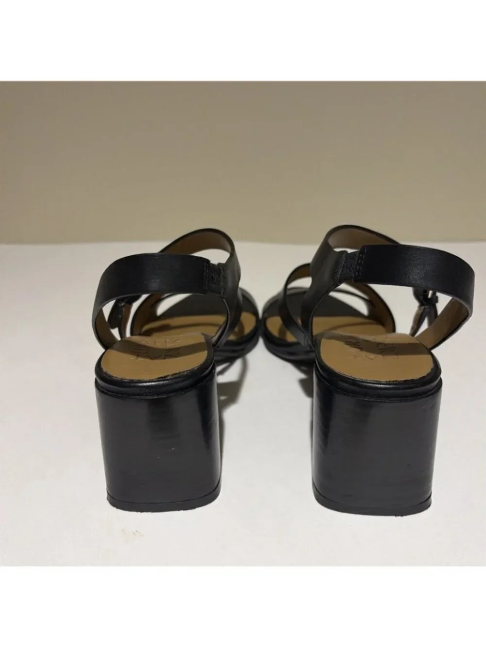 Naturalizer Veva Leather Sandals Size 6 Black Chunky Block Heel Strappy EUC